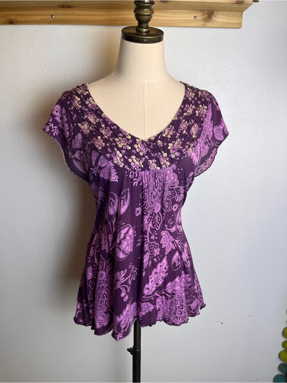Dkny Purple Floral V-Neck Blouse with Tie